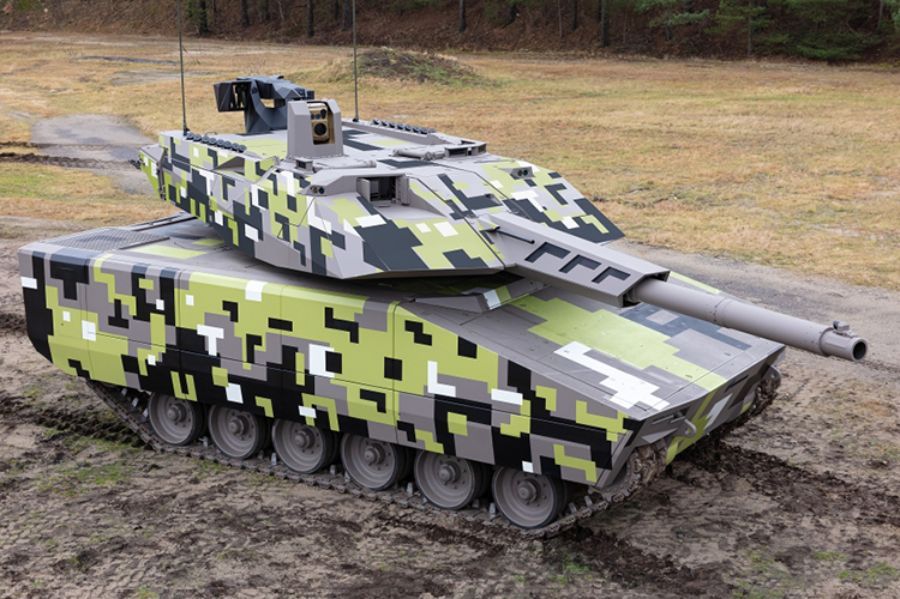 Rheinmetall Unveils Lynx 120 Fire Support Variant