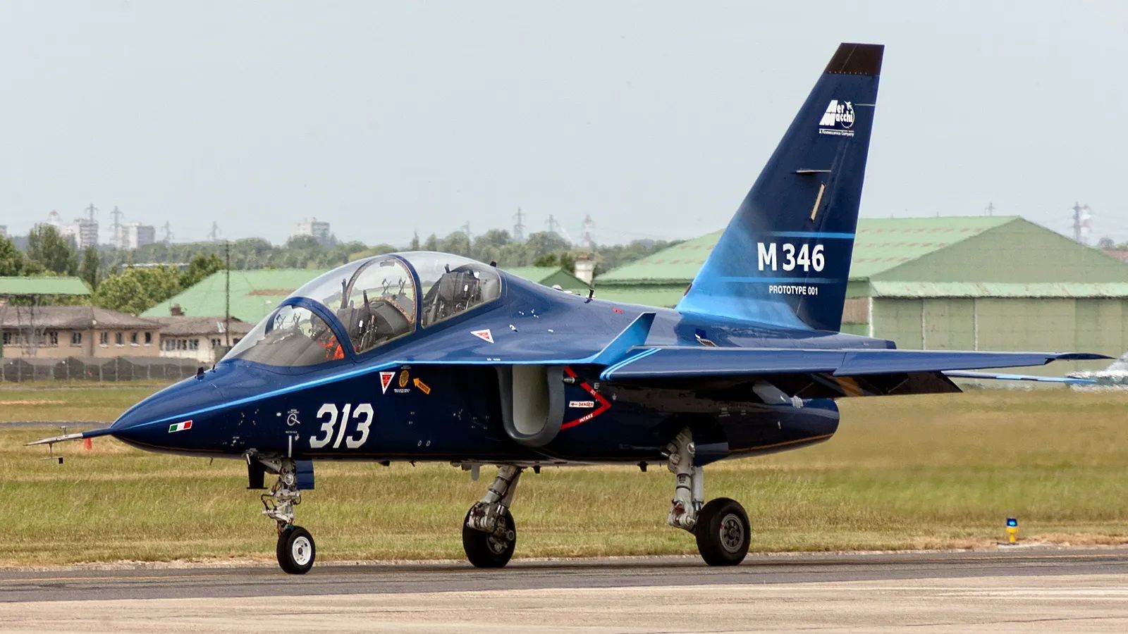 Leonardo’s M-346 is certified as a trainer jet for Polish F-16 and F-35
