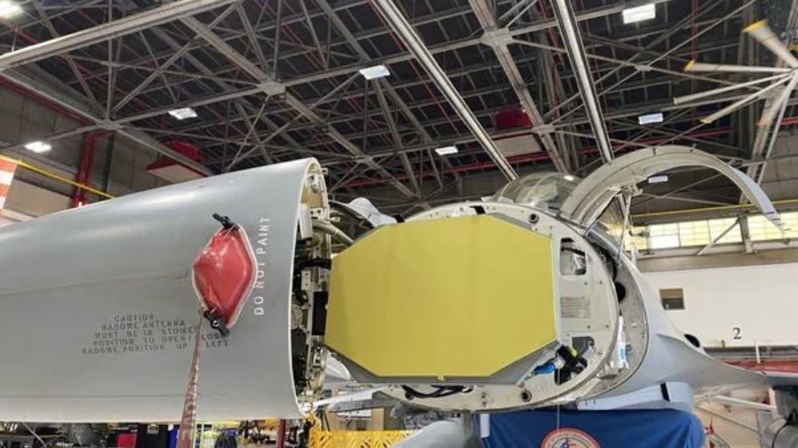 Northrop Grumman intends to equip the C-130 Hercules with the AN/APG-83 AESA radar