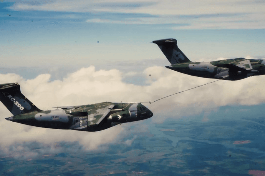 KC-390 Refuelled Each Other