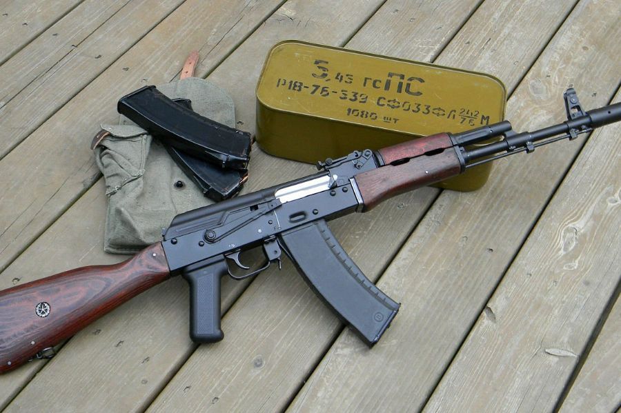 US Army ready to buy Russian-made AK-74 assault rifle