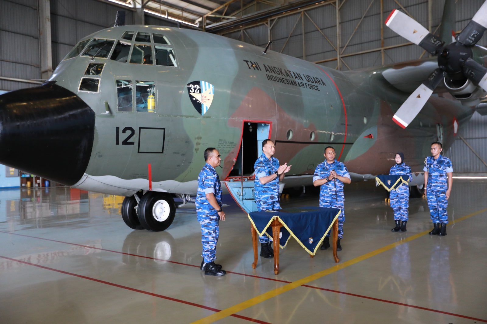 Indonesia Receives first C-130J-30 Super Hercules