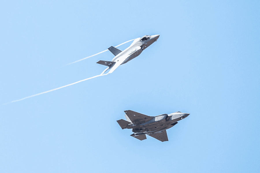 F-35 "Parade" in front of S-400 Triumf Radars