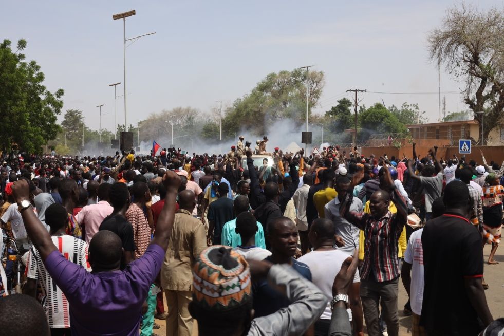 French embassy at Niger Demonstrations TurDef.jpg