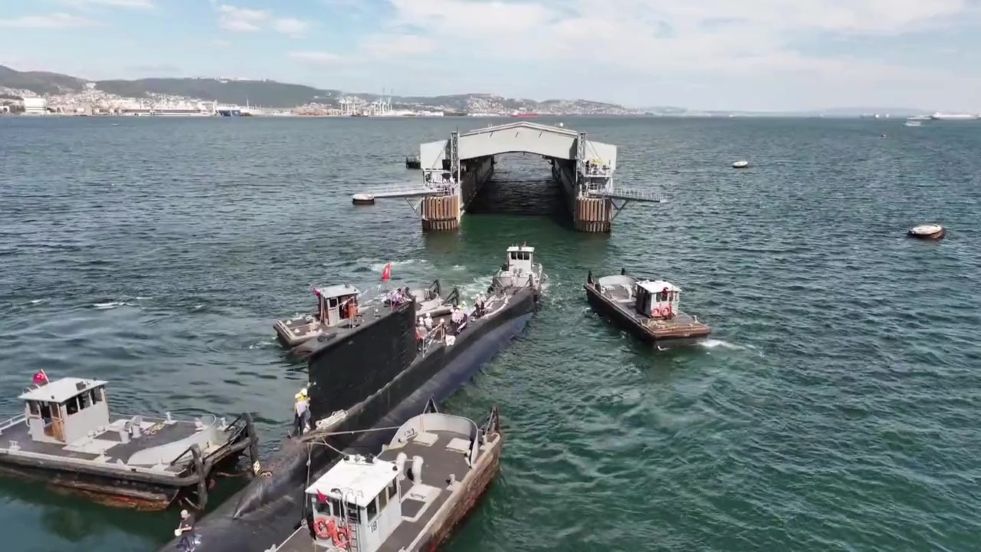 Turkish Navy ASFAT floating Dock.jpg