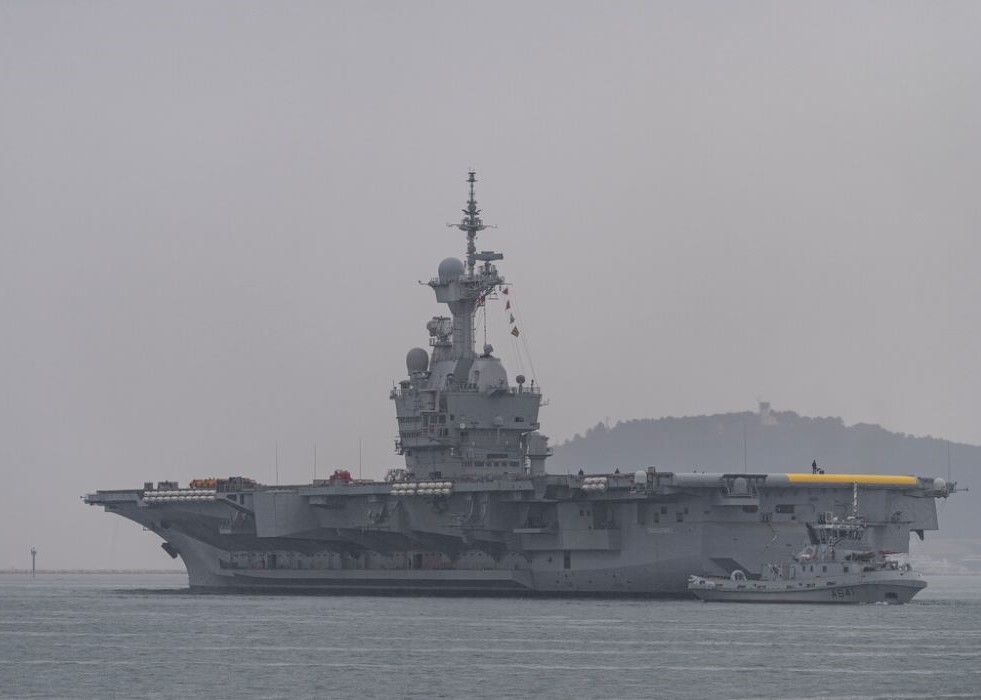 Charles-de-Gaulle aircraft carrier.jpg