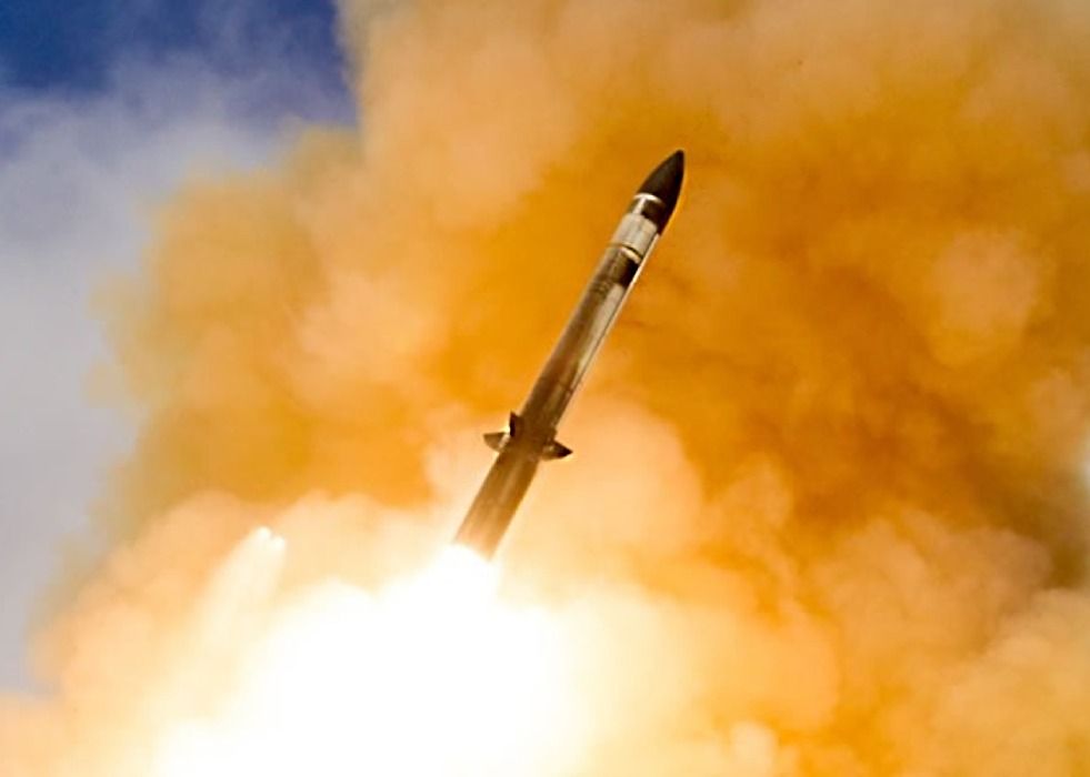 USN Tests AEGIS Against MRBM Target With Countermeasures