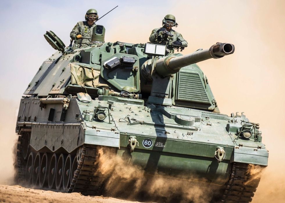 German MoD Announces PzH 2000 155 mm SPG Aid to Ukraine
