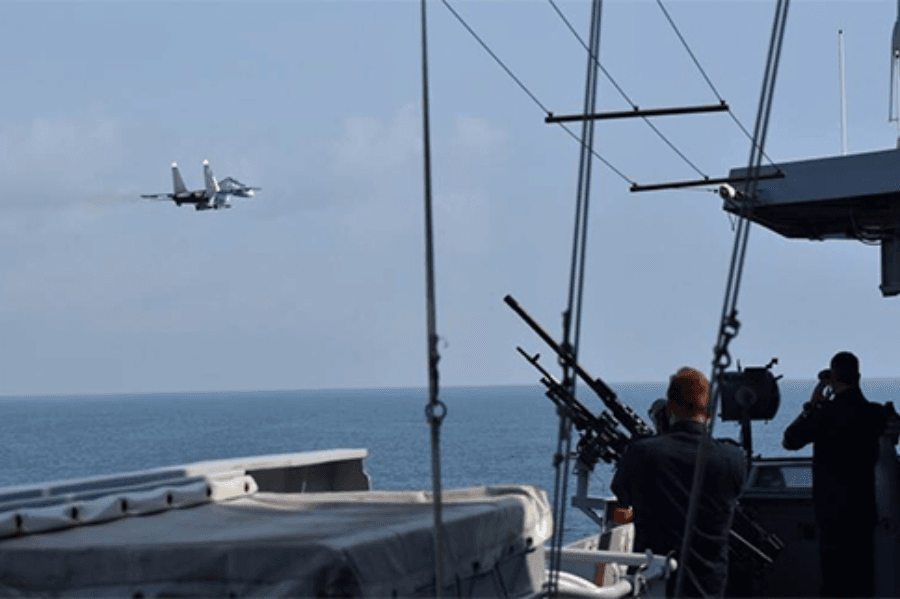 Russian planes harass Dutch HNLMS Evertsen frigate