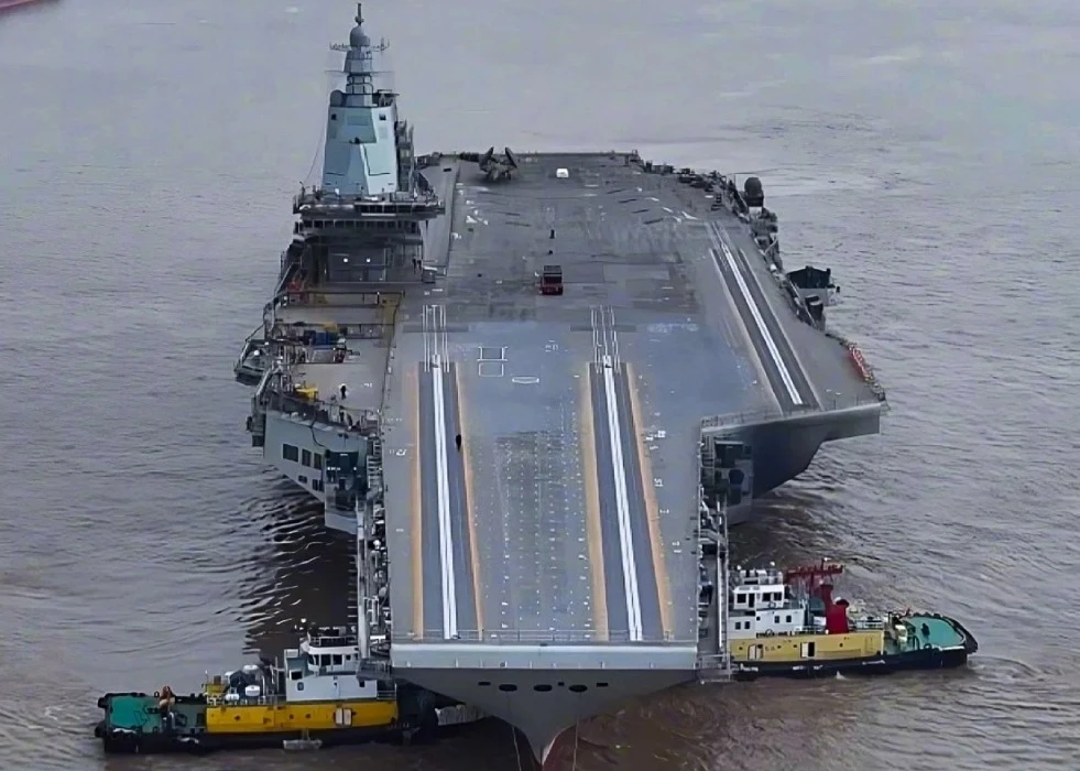 Chinese Aircraft Carrier Fujian Goes for Sea Trials