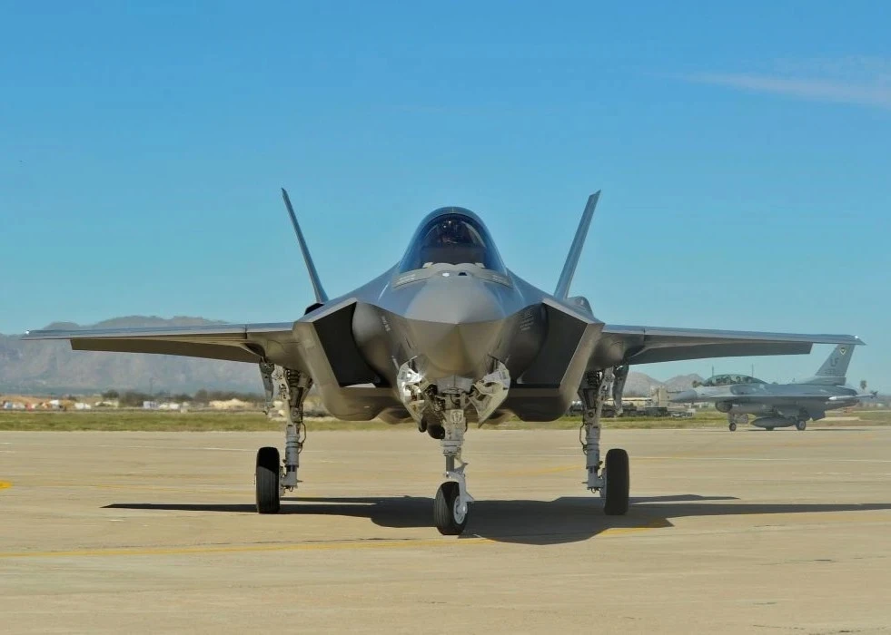 Greece Prioritises F-35 and Camcopter S-100 UAV