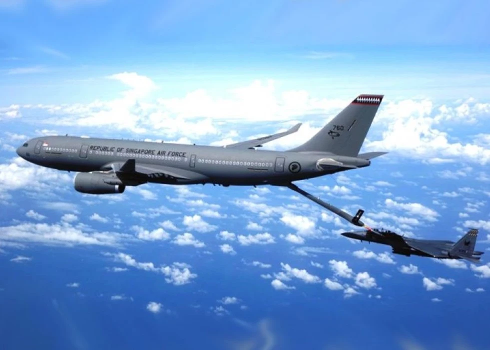 Airbus A330 MRTT Conducts Automatic Refuelling at Night